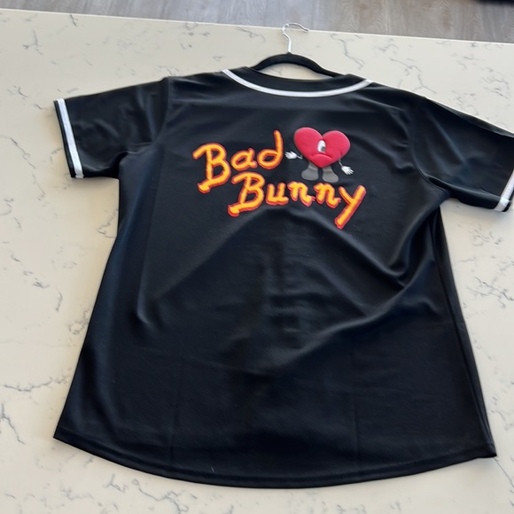 Bad bunny un verano sin ti jersey shirt - Picture 3 of 8